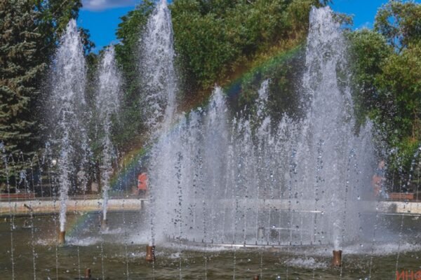 У Кривому Розі фонтан ремонтуватиме фірма, яка займається шкільними туалетами