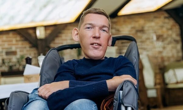 Псевдозбір на лікування СМА: Львів’янину Назарію Гусакову обрали запобіжний захід