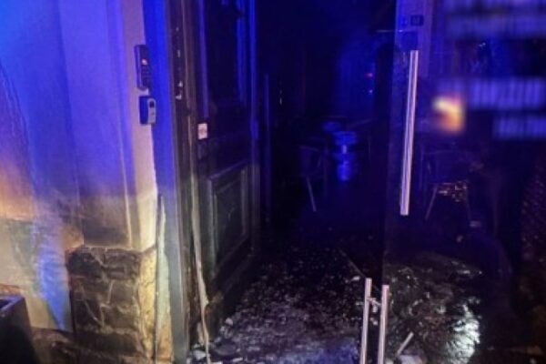 У Львові відправили на примусове лікування до психлікарні чоловіка, який підпалив паб у центрі міста