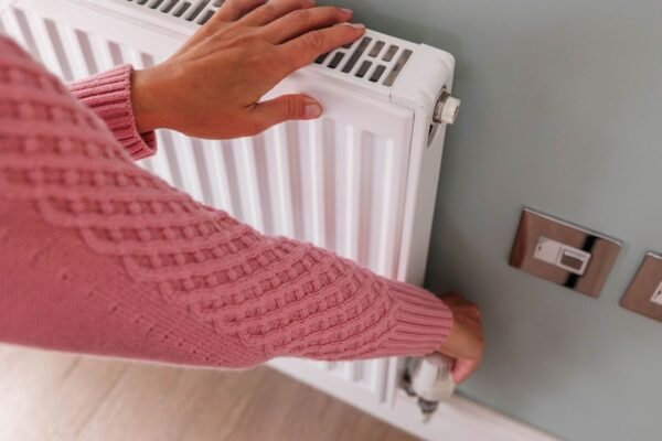 Дніпро та Кривий Ріг завершили опалювальний сезон, інші міста області – цього тижня