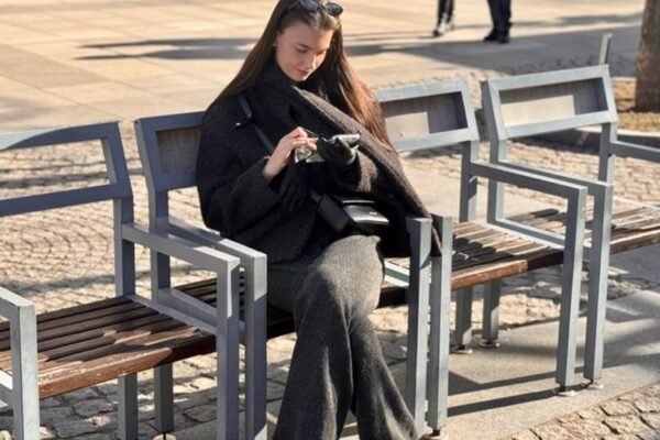 У Дніпрі на популярному бульварі розпочався сезон пересувних стільців (ФОТО)