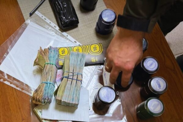 БЕБ викрило конвертаційний центр з оборудками на пальному, який діяв у Дніпрі