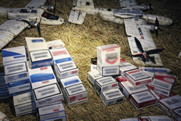 На Львівщині судитимуть ділка, який планував переправляти сигарети до Польщі дронами