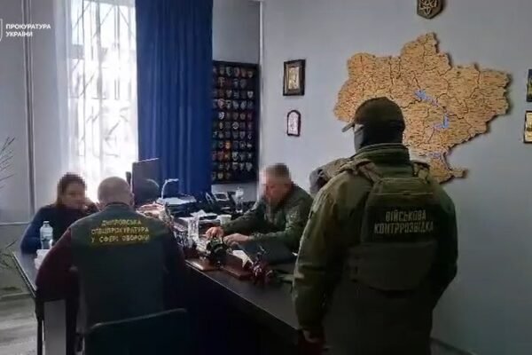 На Дніпропетровщині вкрали 14 мільйонів на будівництві фортифікацій
