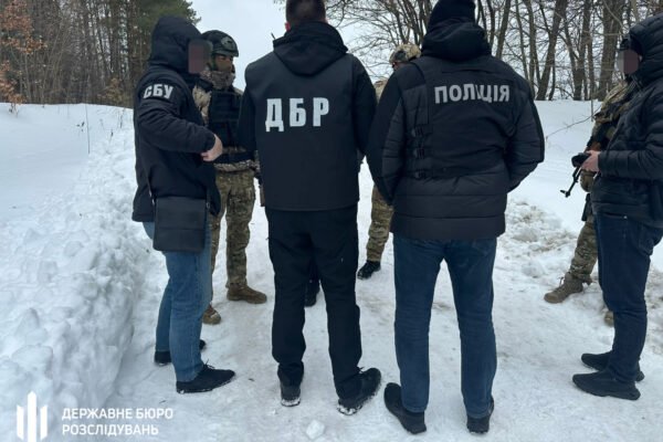 На Сумщині офіцер намагався налагодити канал збуту вкраденої стрілецької зброї