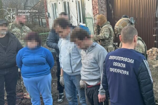 Жителька Дніпра організувала велику нарколабораторію з багатомільйонними прибутками