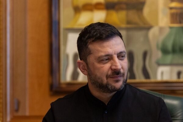 Зеленський присвоїв трьом полковникам СБУ звання бригадних генералів