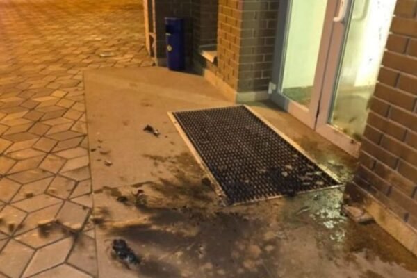 У Кривому Розі засудили підлітка, який кинув “коктейль молотова” у синагогу