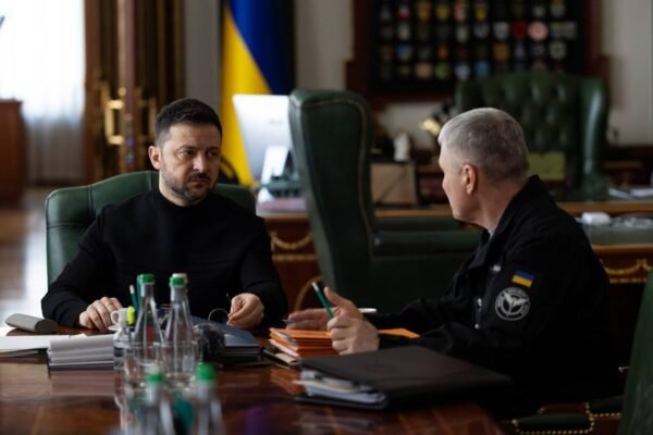 Основним розрахунком Росії є посилення ризиків довгої війни на Близькому Сході: Зеленський заслухав доповідь керівника ГУР