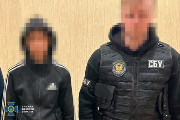 У Полтаві викрили неповнолітніх, які намагалися підірвати авто з військовими