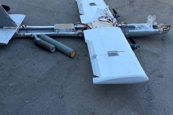 На Дніпропетровщині ворожий дрон не долетів до цілі і застряг на дереві (ФОТО)