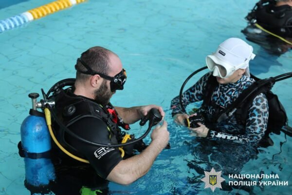 Реабілітація під водою: Як ветерани столичної поліції відновлюються за допомогою дайвінгу (ФОТО)