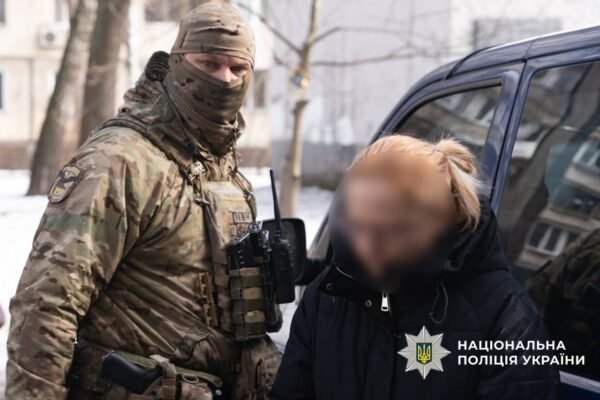 Збут дитячої порнографії і зґвалтування: у столиці затримали подружжя