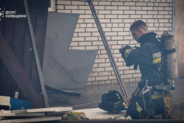 У Боярці ліквідували масштабну пожежу на території СТО