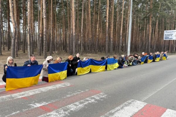 Громада Ірпеня провела в останню путь воїна Тараса Хижка (ФОТО)