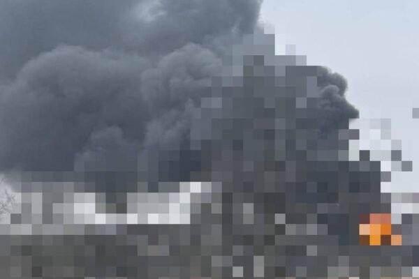 Окупанти зранку вдарили по інфраструктурі у Запоріжжі. Є важко поранений чоловік