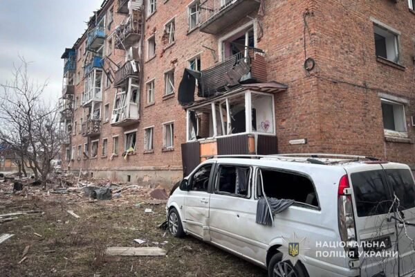 Минулої доби окупанти били по Сумщині: Поранено 16 людей, пошкоджені будинки, школи та гуртожиток