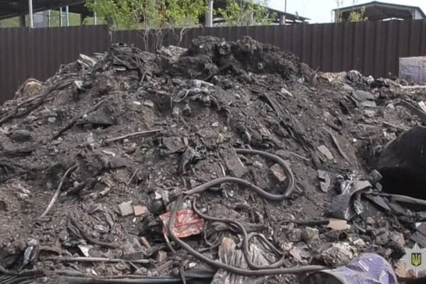 У Кам’янському чоловік за бюджетні кошти не утилізував небезпечні відходи, а викидав на полігон