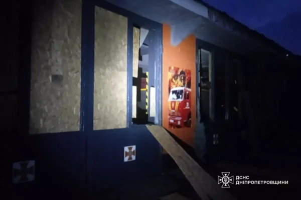 Росіяни атакували будівлю пожежно-рятувального підрозділу на Дніпропетровщині (ФОТО)