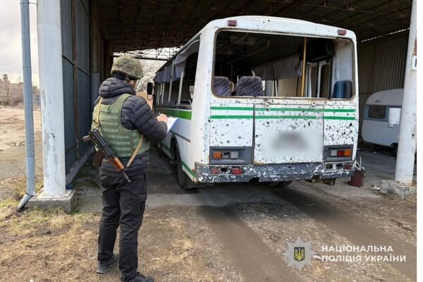 У поліції показали наслідки обстрілів Дніпропетровщини за добу