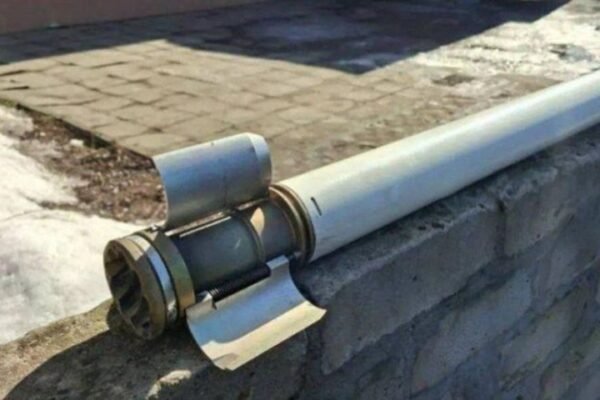 На Дніпропетровщині чоловік віз в електричці ракету-перехоплювач (ФОТО)