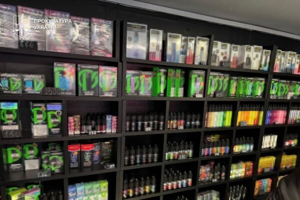 У Дніпрі накрили нелегальних торгівців тютюном