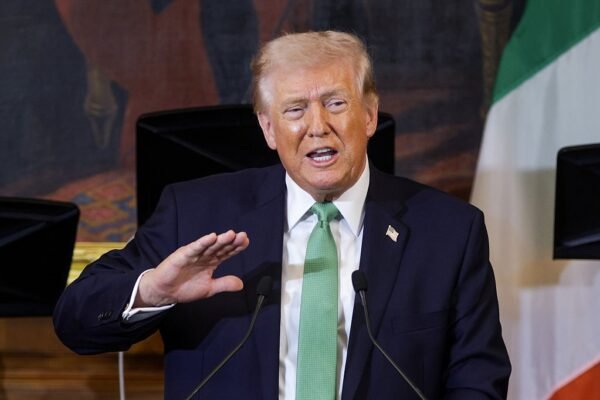 Трамп напередодні виборів в Угорщині закликав підтримати Орбана
