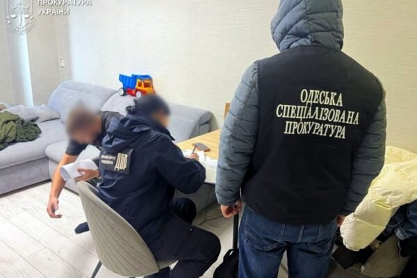 В Одесі викрили двох медпрацівників, які за гроші допомагали уникнути мобілізації