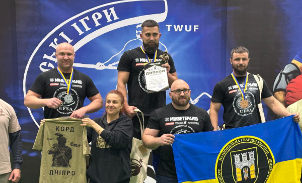 Черкаський поліцейський виборов золото на чемпіонаті України з богатирського багатоборства серед ветеранів