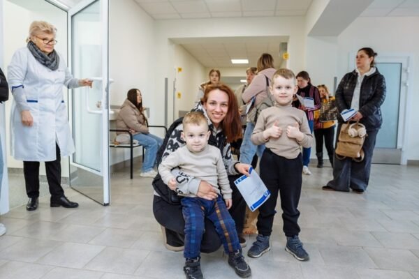 Доступ до медицини у прифронтових громадах: «Скарбничка здоров’я» обстежила 480 дітей на Дніпропетровщині
