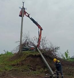 Енергетики за тиждень повернули світло майже у 1,5 тисячі будинків на Київщині