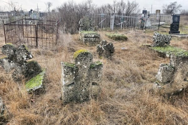 На Одещині дослідники віднайшли унікальне козацьке кладовище (ФОТО)