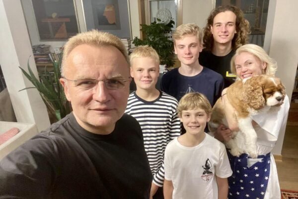 Живе на одну зарплату: Мер Львова Андрій Садовий подав декларацію про доходи за 2025 рік