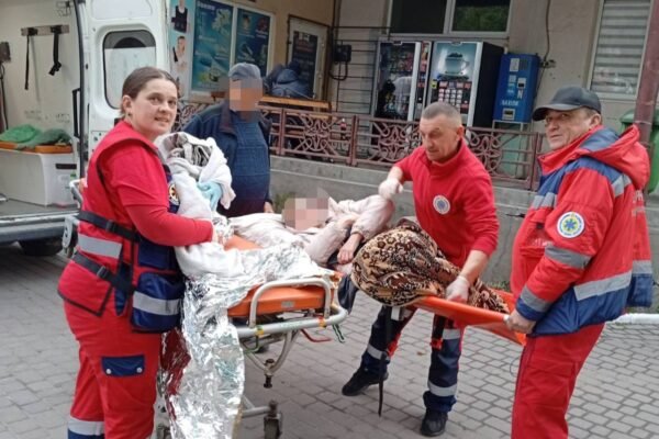 На Закарпатті жінка до приїзду «швидкої» народила дитину і сама перерізала пуповину