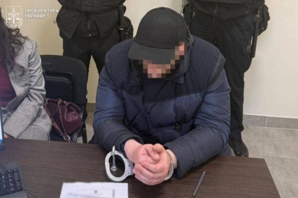 Митника, який ударом ножа в шию смертельно поранив військового ТЦК у Львові, взяли під варту