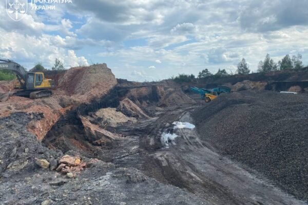 102 млн грн збитків: Львівська компанія, маючи дозвіл лише на вивчення родовища, займалася промисловим видобутком