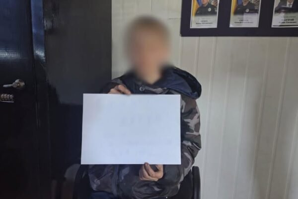 На один з блокпостів на Хмельниччині чоловік привіз дитину, яку розшукували на Буковині