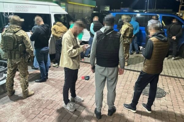 Двох мешканців Львівщини засудили до 8 років тюрми за викрадення людини та вимагання грошей