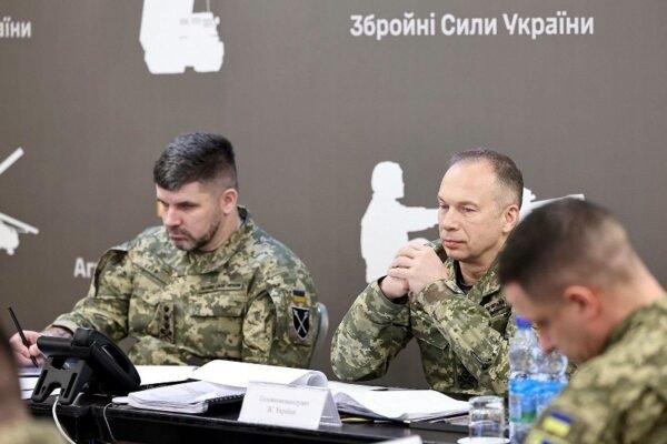 Сирський провів нараду з командирами підрозділів безпілотних систем