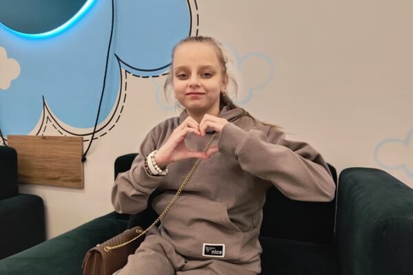 Нирка від тата, печінка – від мами: У Львові 13-річній харків’янці пересадили органи від обох батьків