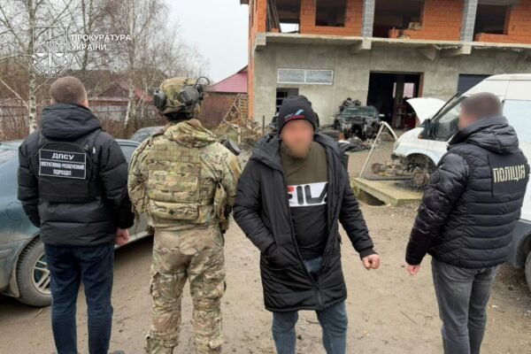 Торгував автомобілями, ввезеними як допомога для ЗСУ: На Закарпатті судитимуть 31-річного чоловіка