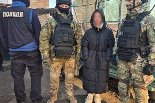 На Дніпропетровщині викрили канал вивезення неповнолітніх дівчат за кордон