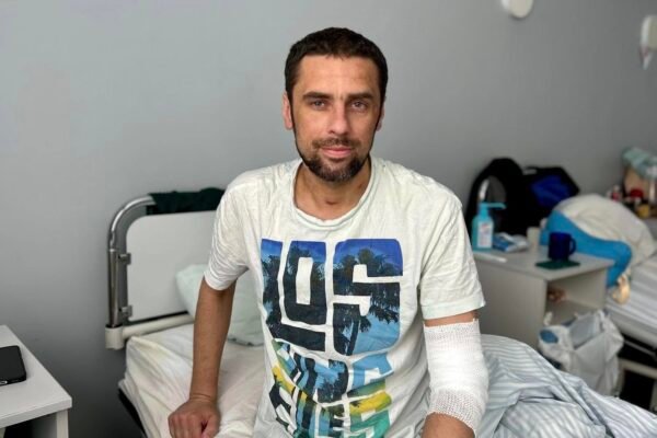 33 дні без свідомості: У Львові виписали з лікарні останнього з постраждалих під час лютневого теракту