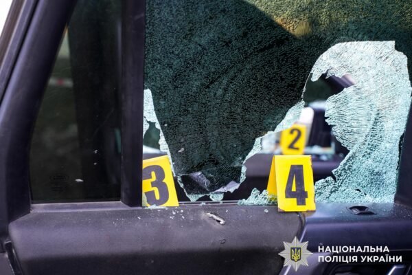 Стрілянина на Рівненщині: Чоловік у камуфляжі відкрив вогонь по ТЦК та поліції