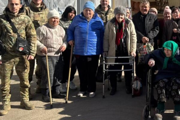 13 людей, серед яких маломобільні, вивезли “Білі янголи” з Куп’янського району Харківщини