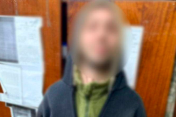 У Києві затримали військового, який лякав відвідувачів супермаркету зброєю