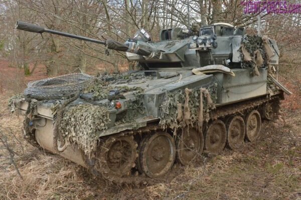Україна отримає від Латвії додаткові бронемашини типу CVR(T)