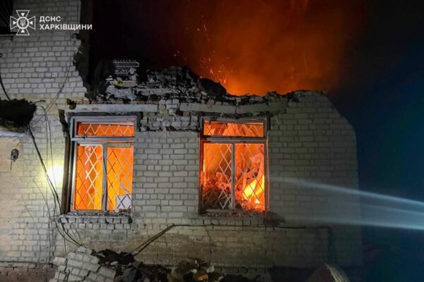 Пошкоджено адміністративну будівлю: Ворог вдарив по Харківщині