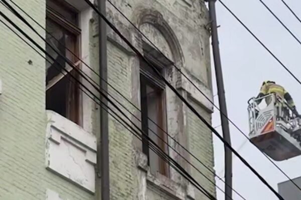 У Дніпрі росіяни ракетою знищили будівлю релігійного центру московського патріархату