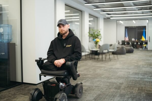 MHP Run4Victory допоможе ветерану, який під час бойового завдання втратив ноги (ФОТО, ВІДЕО)